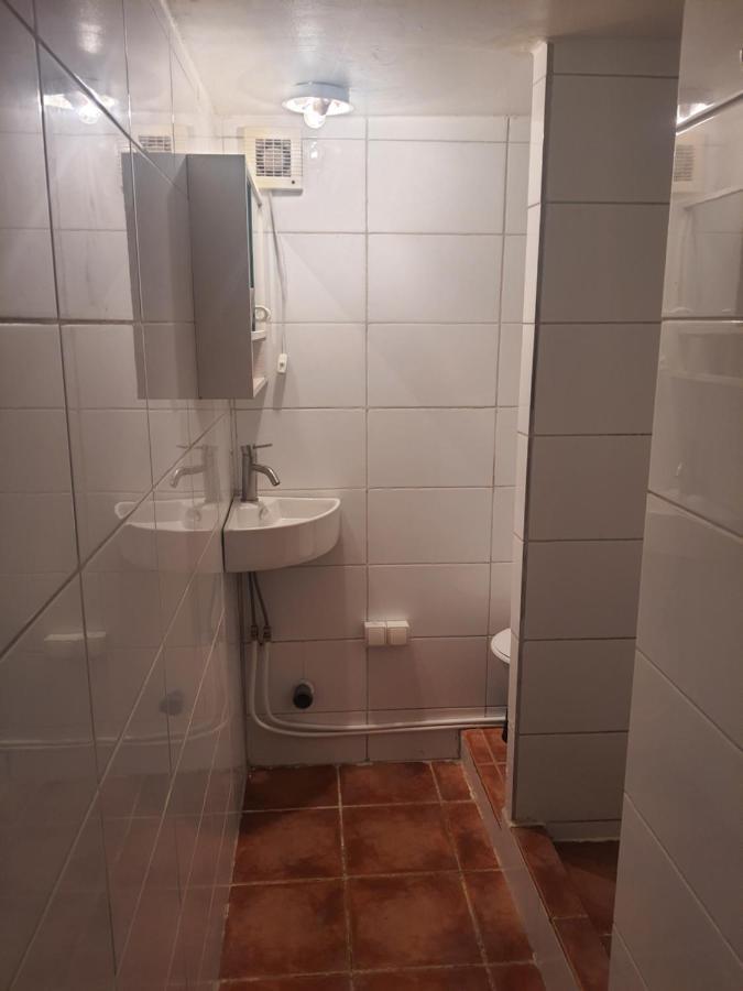 Liten Laegenhet 2 + 2 Pers Fågelfors Εξωτερικό φωτογραφία